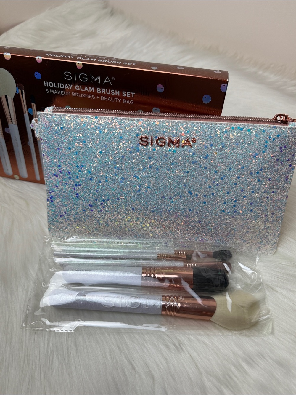 NWT Sigma Beauty Makeup Brush Set with Glitter White & Rose Gold Accents